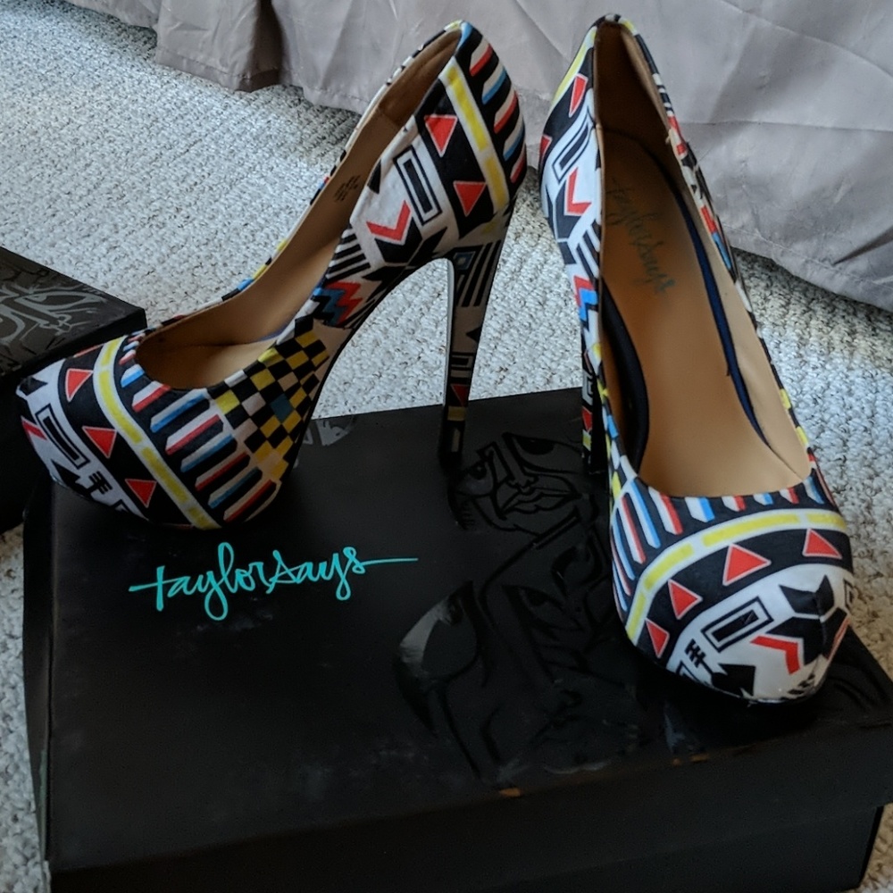 Taylor Says size 8